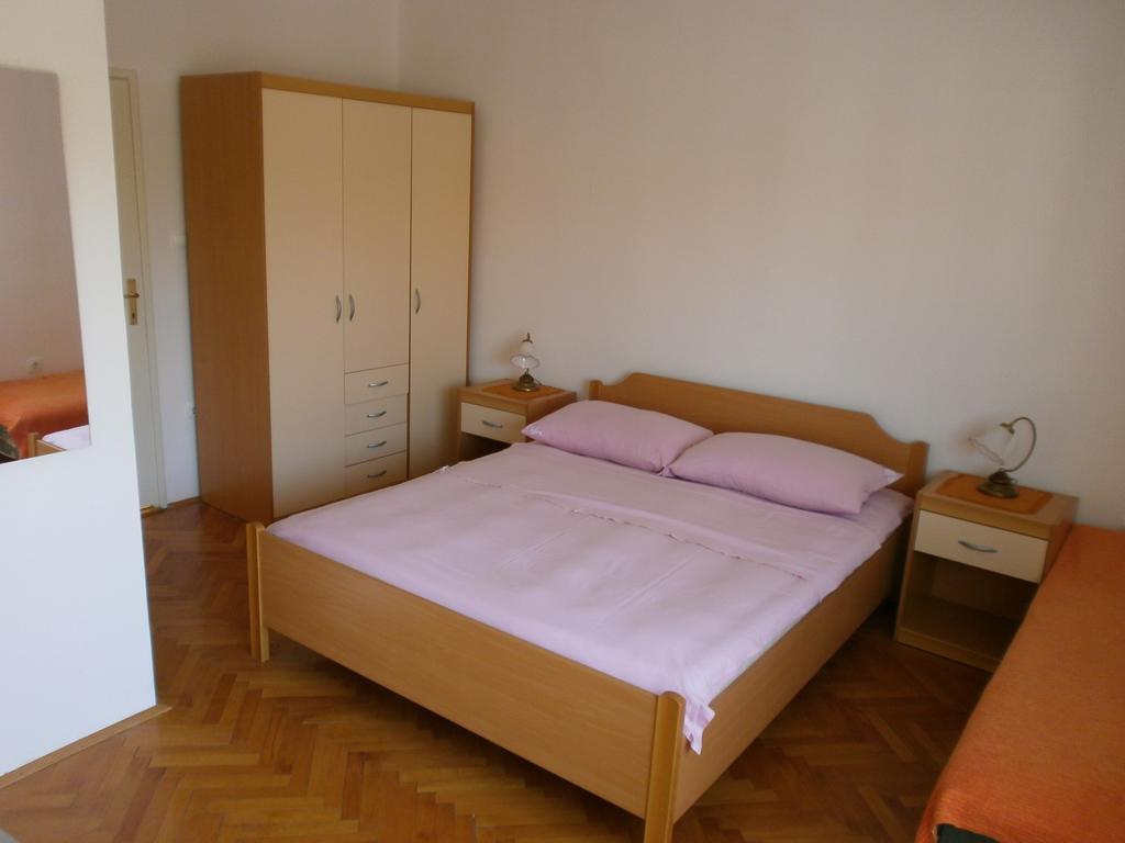 Apartments Juraga Murter Oda fotoğraf